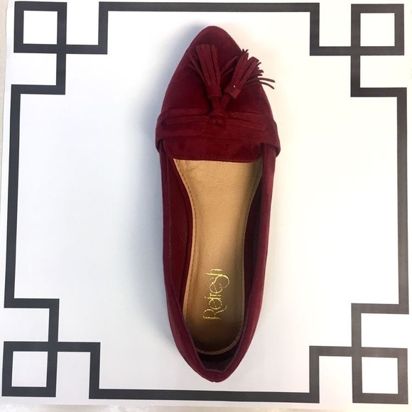 Pointe Boutique Shoes - Burgundy Pointed Toe Loafers w/ Tassel Detail